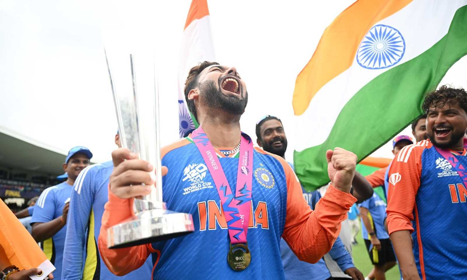 ભારતે વર્લ્ડ કપમાં જબરી જીત મેળવતાં જસદણમાં હજારો ક્રિકેટ પ્રેમીઓ આનંદથી ઝૂમી ઉઠ્યા