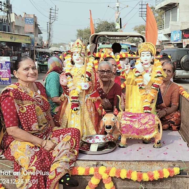 મેંદરડા ખાતે અંતિમ ધામ નવીની કરણ અને દેવી-દેવતા મૂર્તિ પ્રતિષ્ઠા મહોત્સવ યોજાયો નગરની સોનાપુરી સમિતિ દ્વારા સમગ્ર કાર્યક્રમ યોજાયો