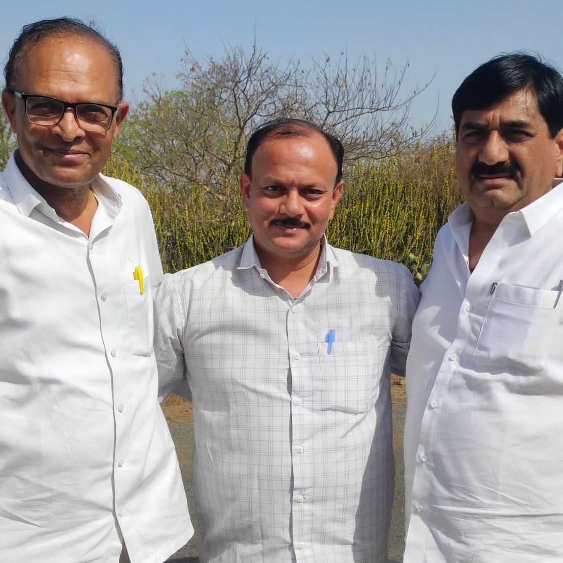 માનવ સેવા ટ્રસ્ટ સ્વામી શ્રી નિર્દોષાનંદજી હોસ્પિટલ ના બી એલ રાજપરા એ નવનિયુક્ત જિલ્લા ભાજપ પ્રમુખ અતુલભાઈ કાનાણી ની મુલાકાતે
