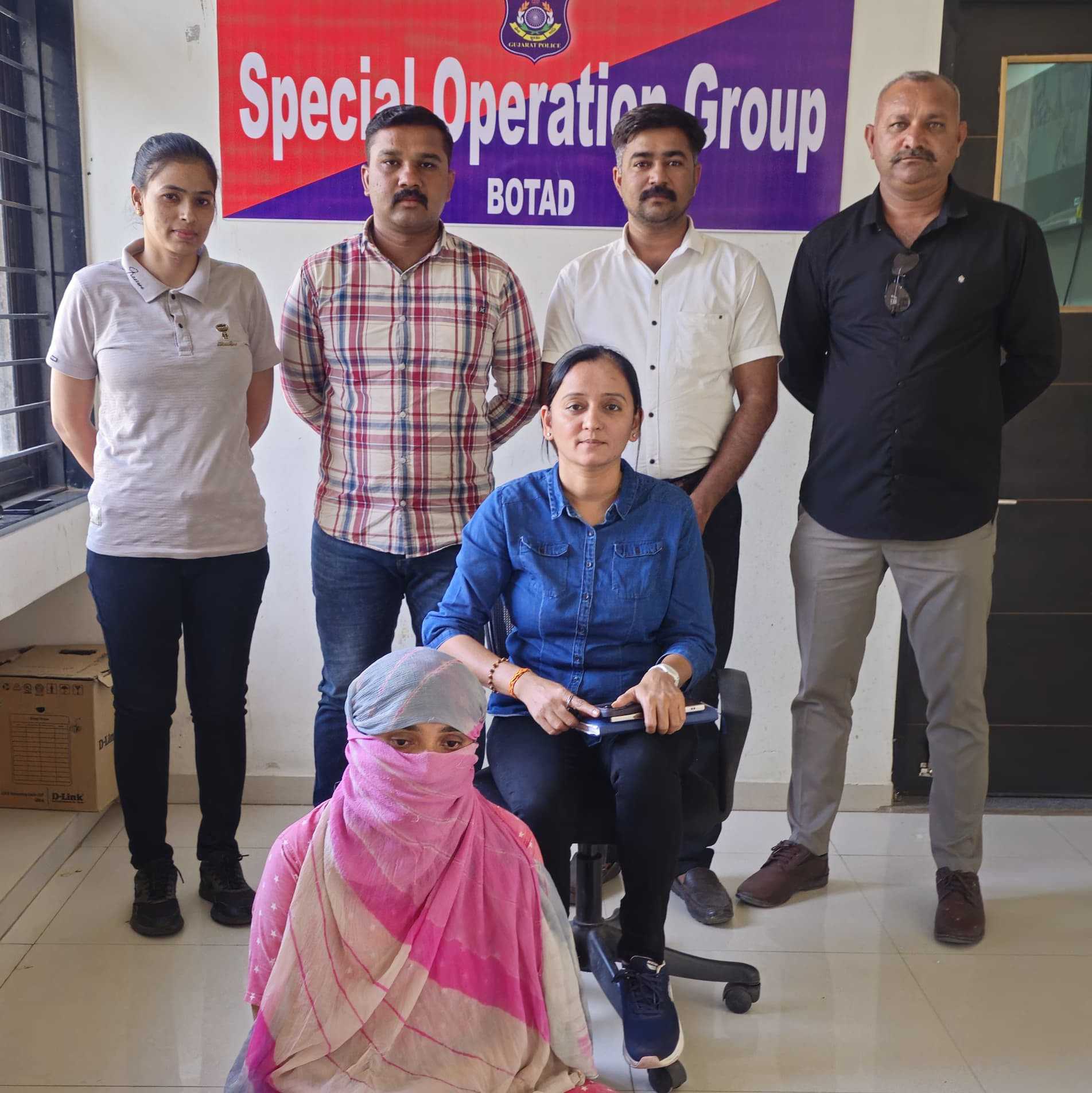 સરકારી નોકરીના લાલચમાં 43.50 લાખની છેતરપીંડી: બોટાદ એસ.ઓ.જી.એ મહિલા આરોપીને અમદાવાદથી ઝડપી પાડી