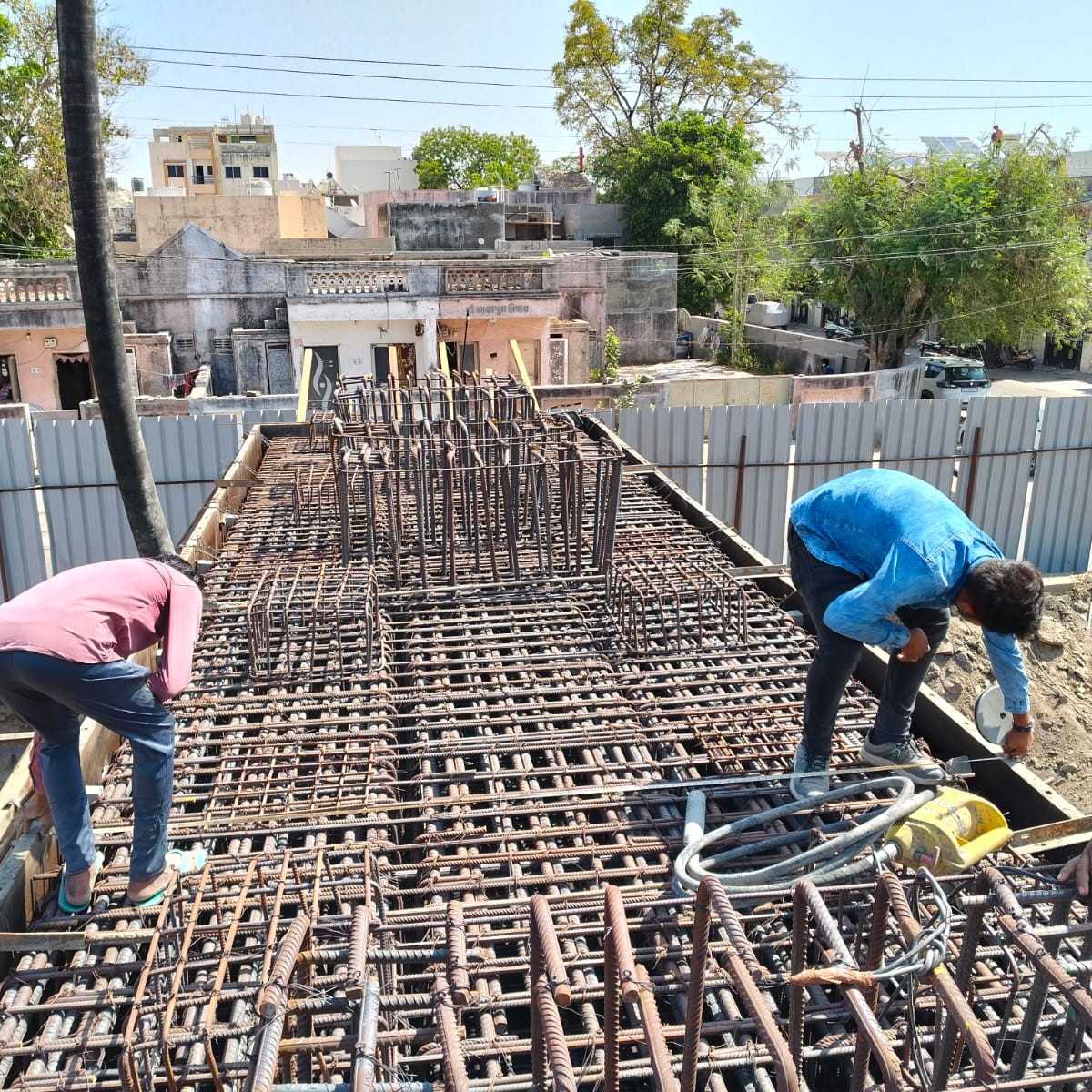 રાજકોટ શહેર સાંઢિયા પૂલને ડીસમેન્ટલ કરી નવા ફ્લાયઓવર બ્રિજ બનાવવાનું કામ પુરજોશમાં.