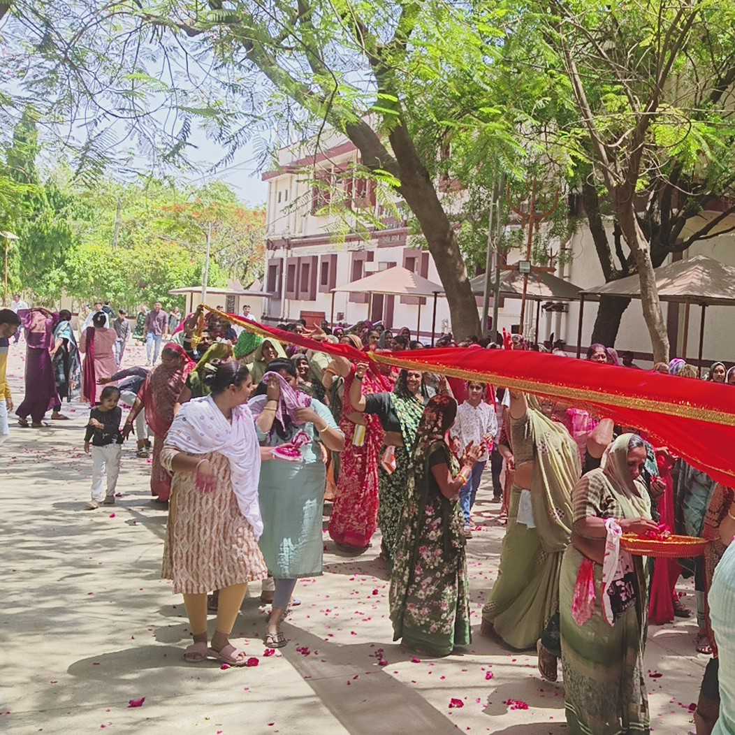 આજે રાજપરા (ખોડિયાર )ગામ સમસ્ત આહીર સમાજ દ્વારા આયોજિત રાજ રાજેશ્વરી ખોડીયાર મંદિરે ધજા આરોહણ